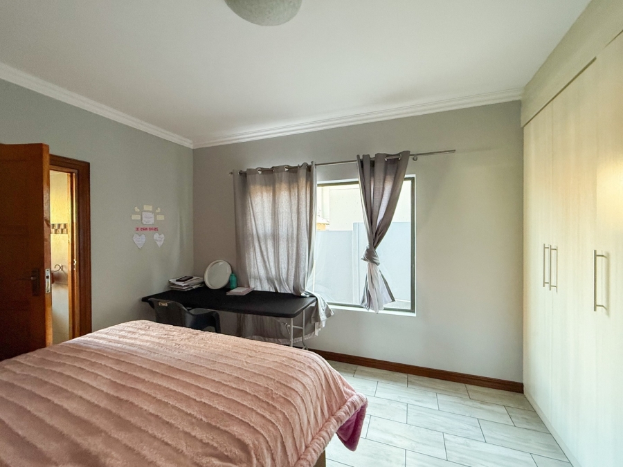 To Let 2 Bedroom Property for Rent in Melodie North West
